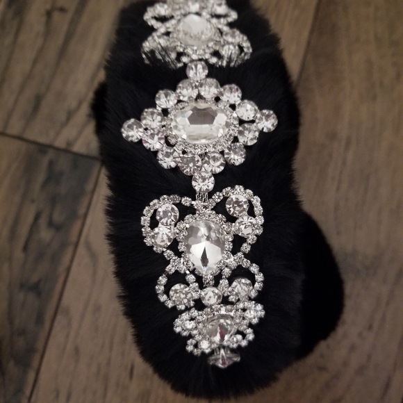 Black Faux Fur Crystal Emblellished Earmuffs Earwarmers Headband Headdress - Picture 10 of 10